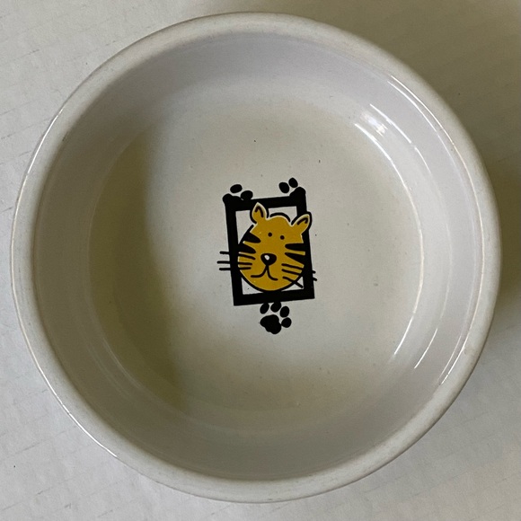 Cat Dish Set 5” Ceramic Tiger Cat 2 Bowls Water Food Signature White Kitties - Picture 12 of 16